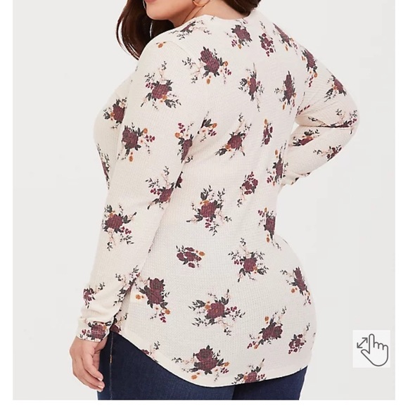 Torrid - floral long sleeve Tee - Picture 3 of 8